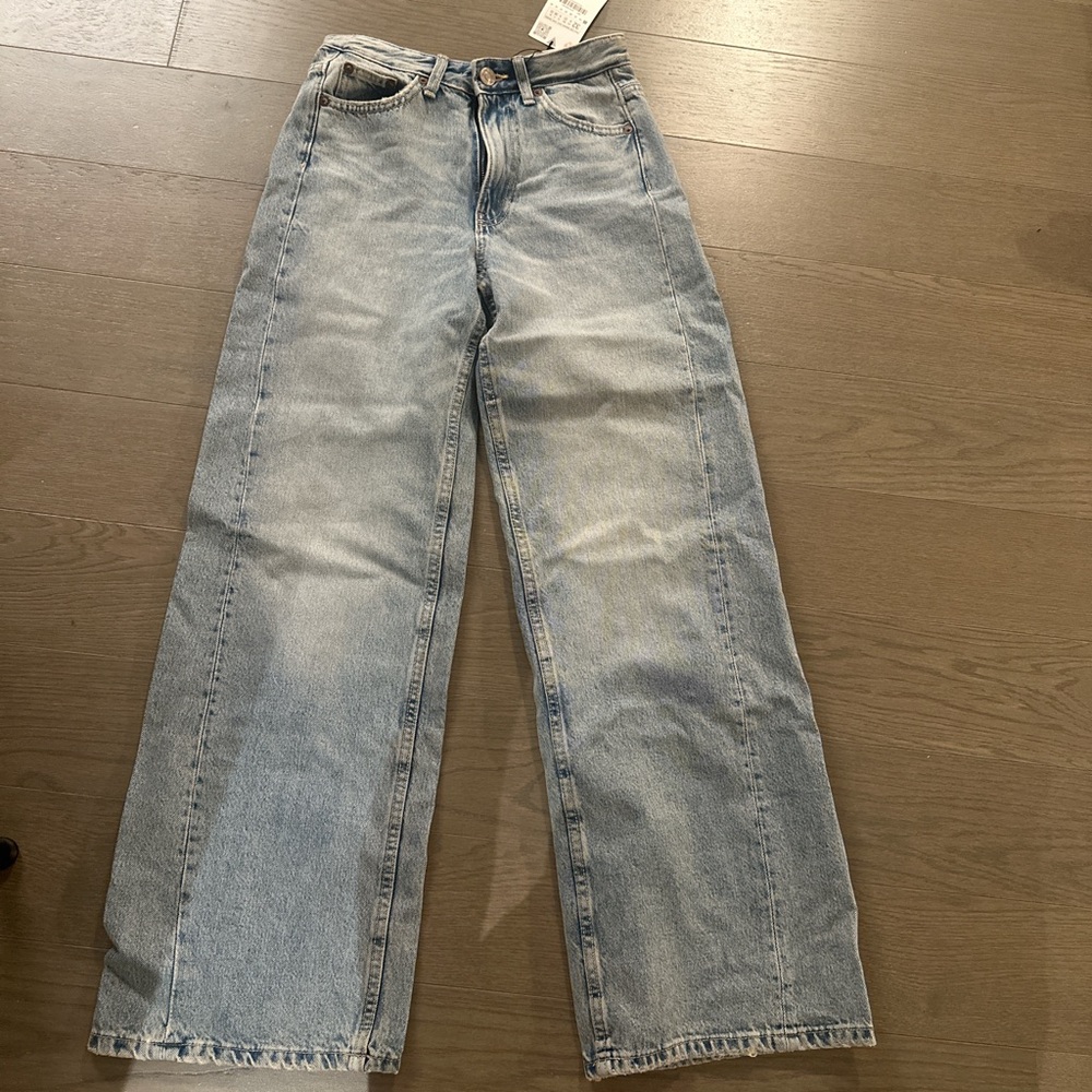 Zara Mid rise full length baggy jeans